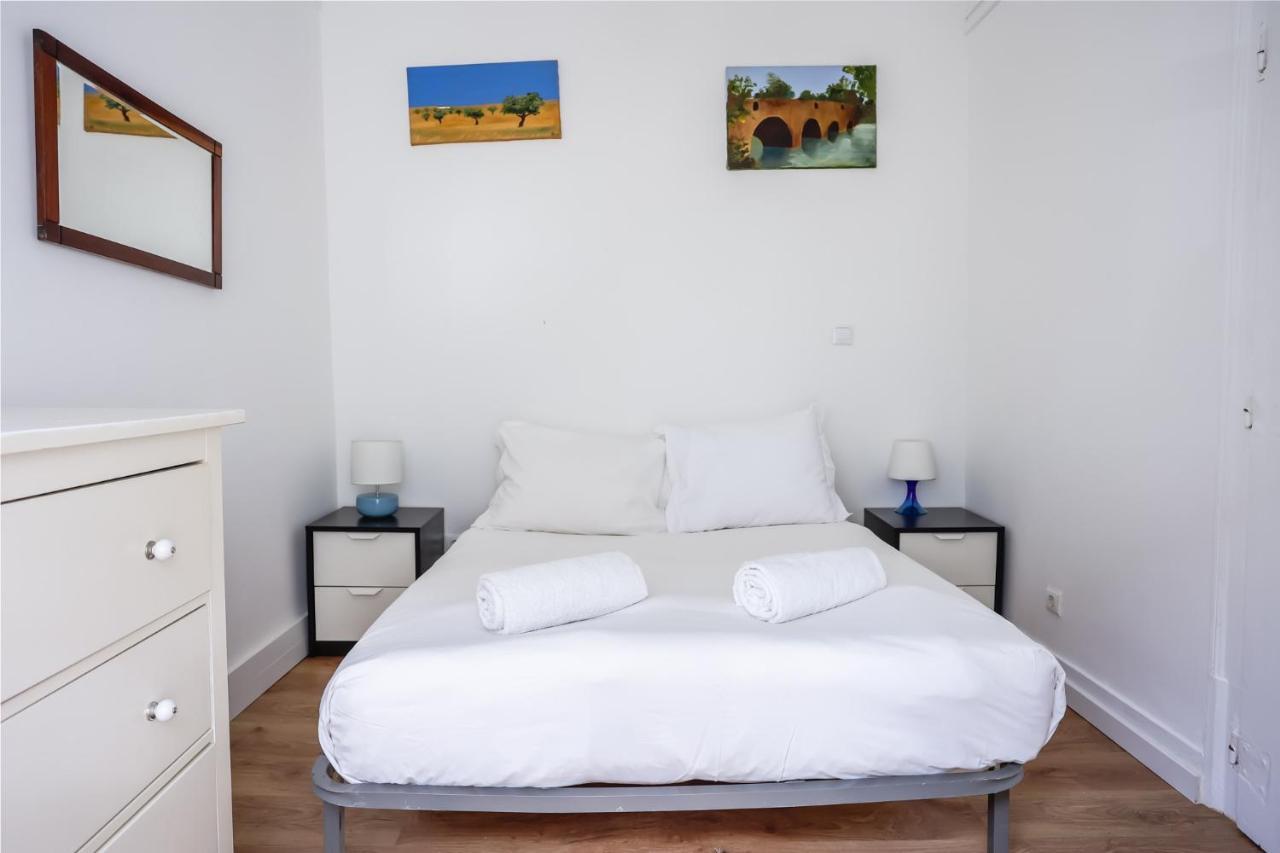 City Center Apt In Lively Bairro Alto! ลิสบอน ภายนอก รูปภาพ