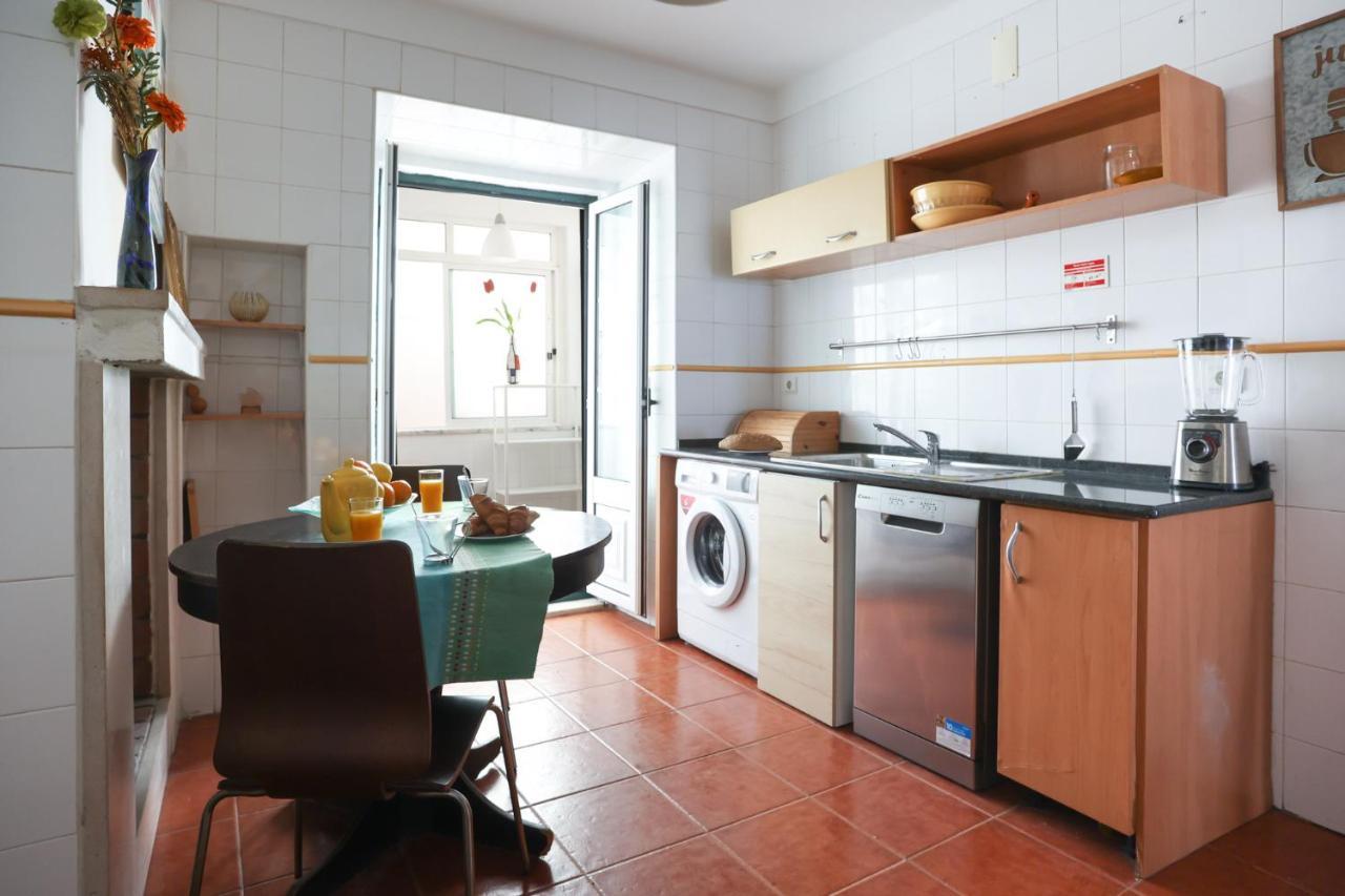 City Center Apt In Lively Bairro Alto! ลิสบอน ภายนอก รูปภาพ